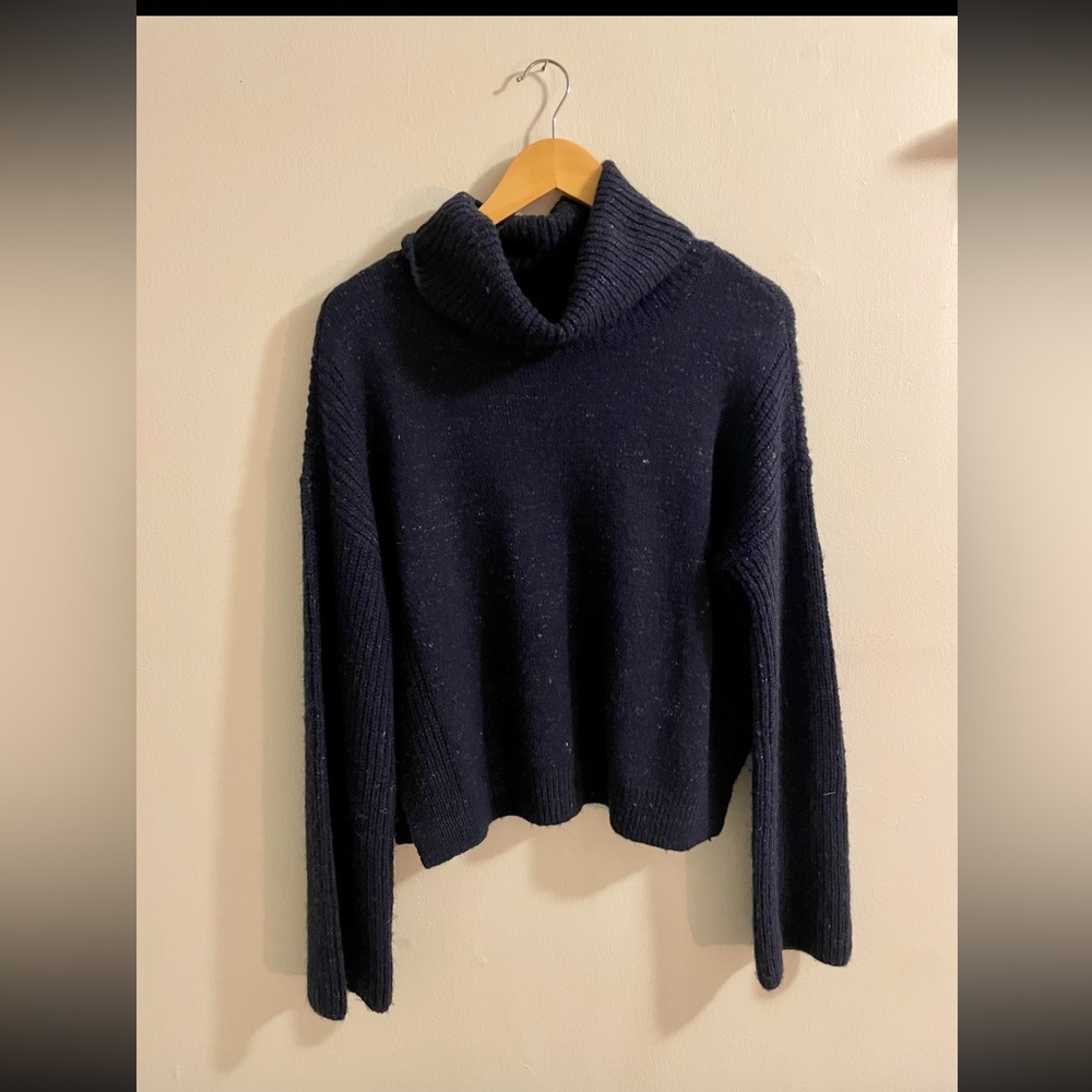 Calvin Klein turtle neck size medium